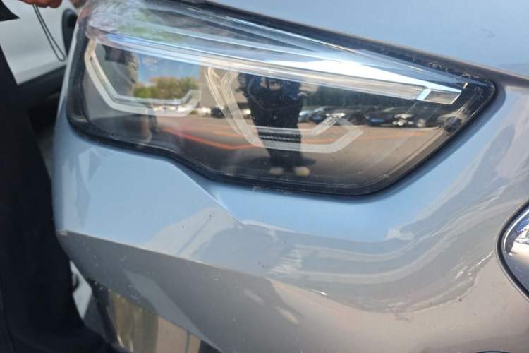 Used BMW 2 Series 2023 225i Four-Door Coupe M Sport Package Right Front Headlight