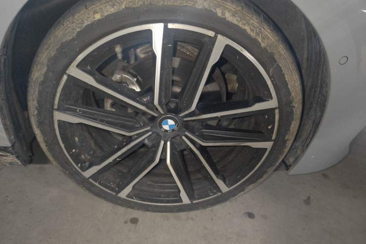 Used BMW 2 Series 2023 225i M Sport Night Edition Package Right Front Wheel Hub