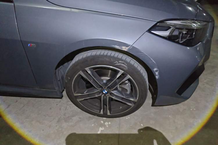 Used BMW 2 Series 2023 Facelifted 225i Four-Door Coupe M Sport Night Edition Package Right Front Wheel Hub