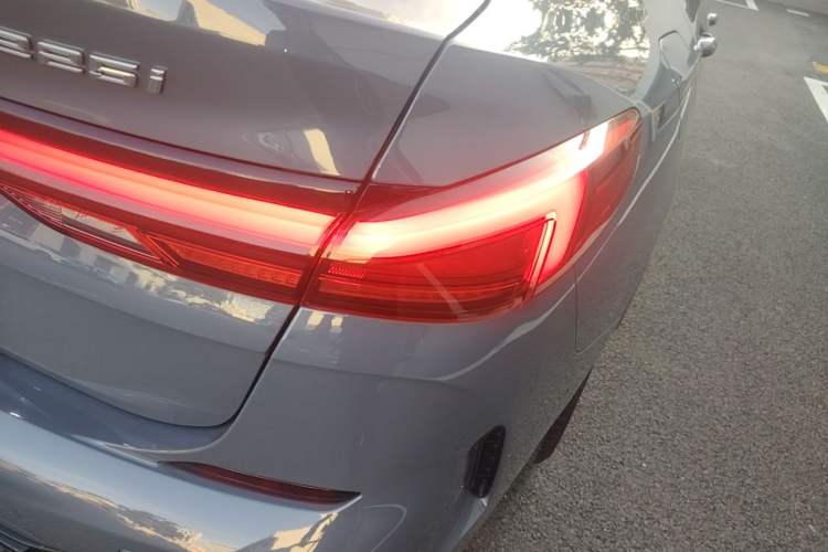 Used BMW 2 Series 2023 225i Four-Door Coupe M Sport Package Right Rear Taillight