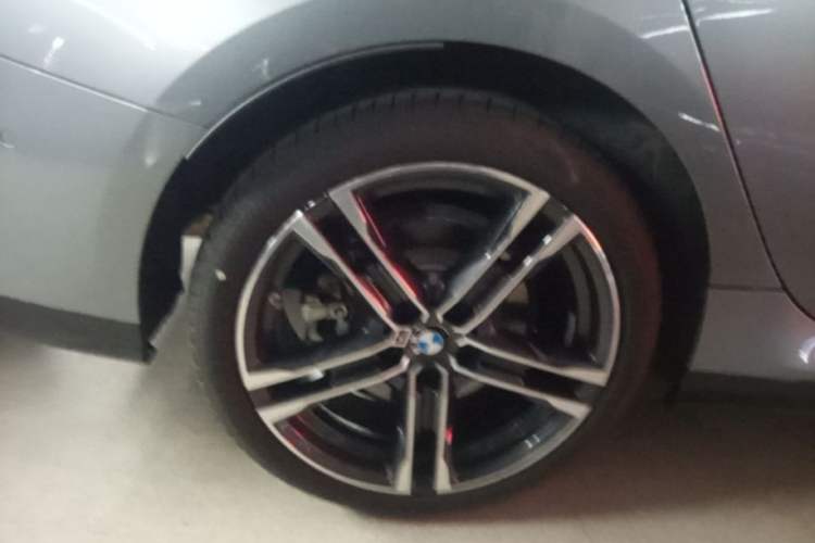 Used BMW 2 Series 2023 Facelifted 225i Four-Door Coupe M Sport Night Edition Package Right Rear Wheel Hub
