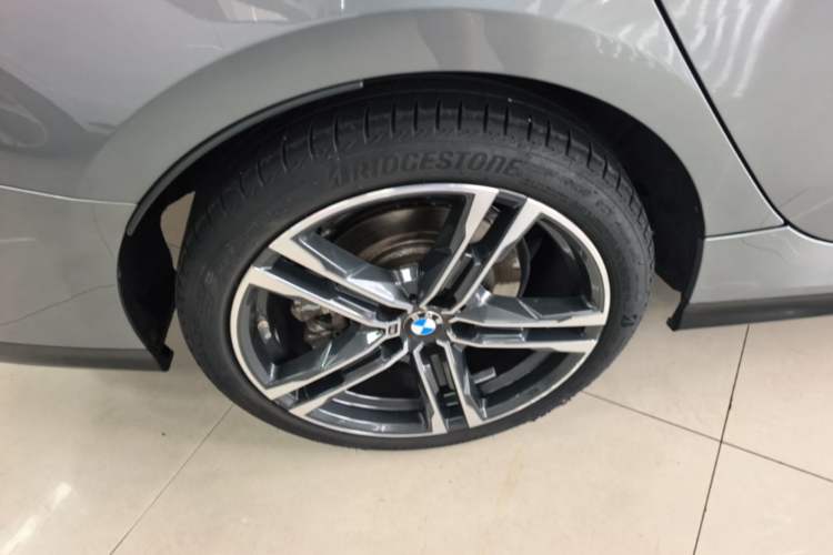 Used BMW 2 Series 2023 225i Four-Door Coupe M Sport Package Right Rear Wheel Hub
