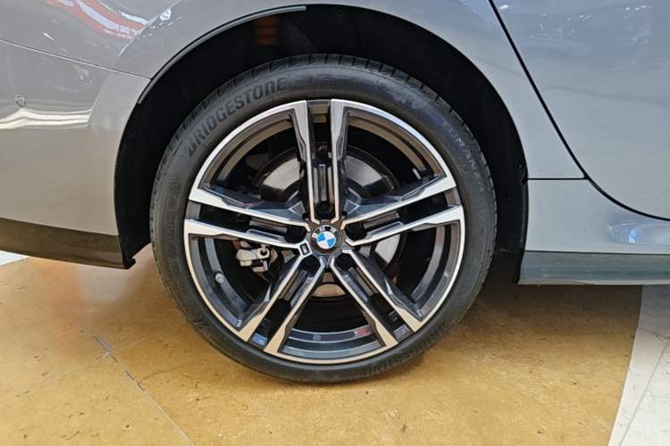 Used BMW 2 Series 2023 Facelifted 225i Four-Door Coupe M Sport Night Edition Package Right Rear Wheel Hub