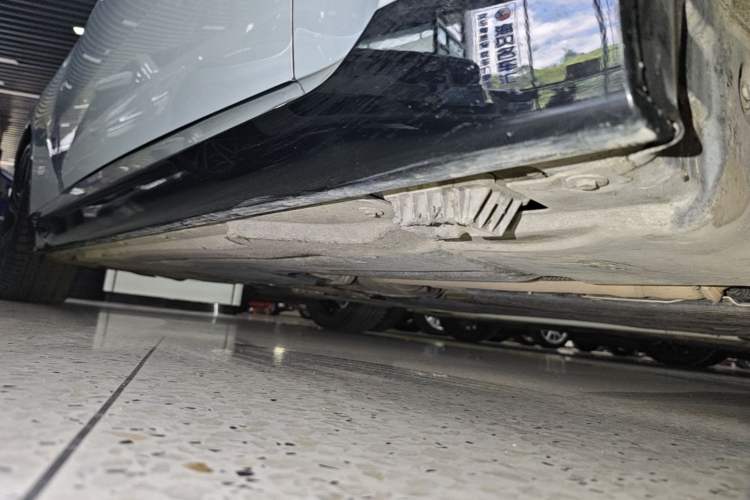Used BMW 2 Series 2023 225i M Sport Night Edition Package Right Side Sill
