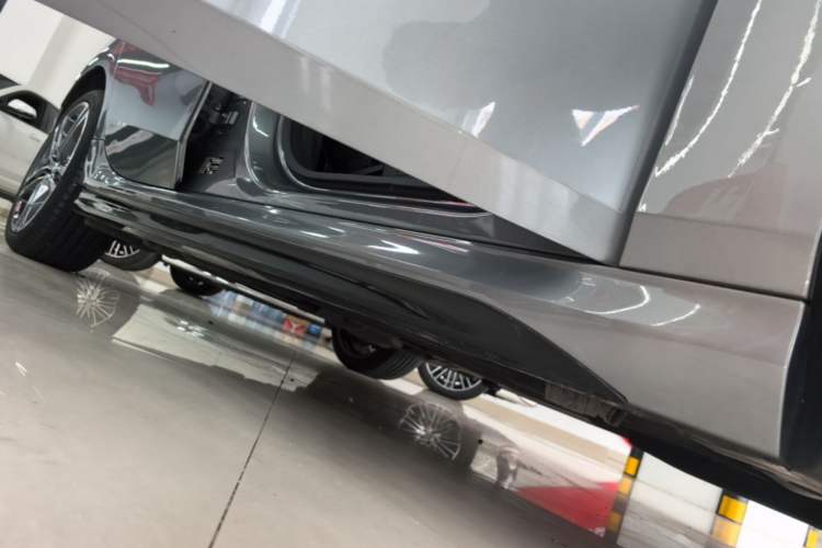 Used BMW 2 Series 2023 225i Four-Door Coupe M Sport Package Right Side Sill