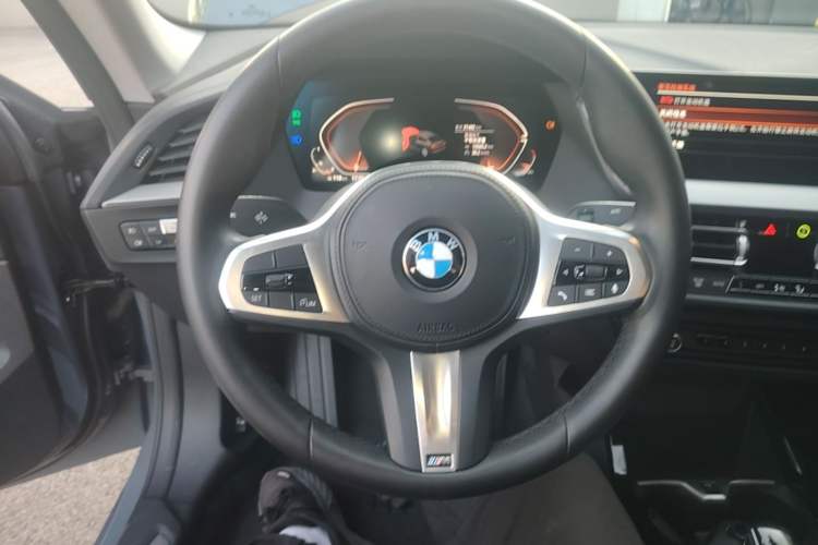 Used BMW 2 Series 2023 225i Four-Door Coupe M Sport Package Steering Wheel