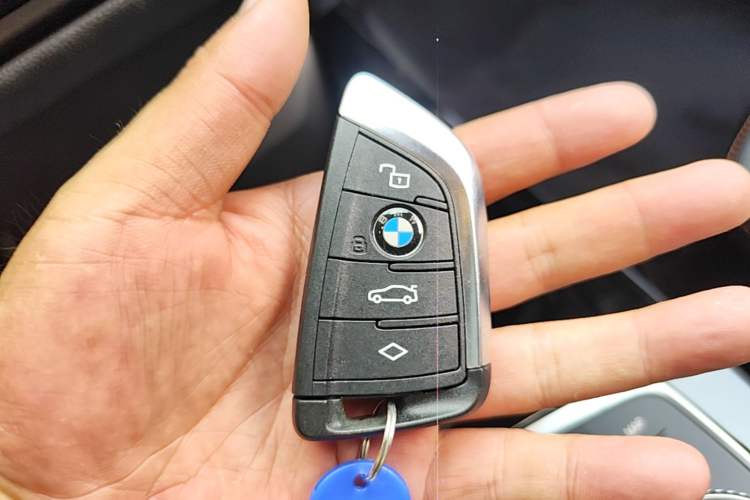 Used BMW 2 Series 2023 225i Four-Door Coupe M Sport Package Vehicle Key