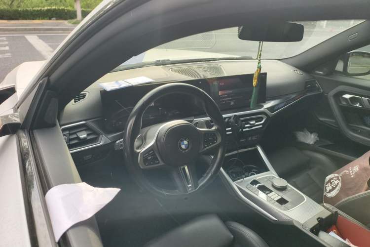 Used BMW 2 Series 2023 M240i Center Console