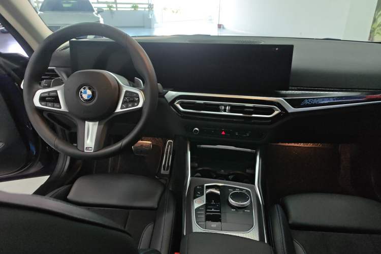 Used BMW 2 Series 2023 225i M Sport Night Edition Package Center Console