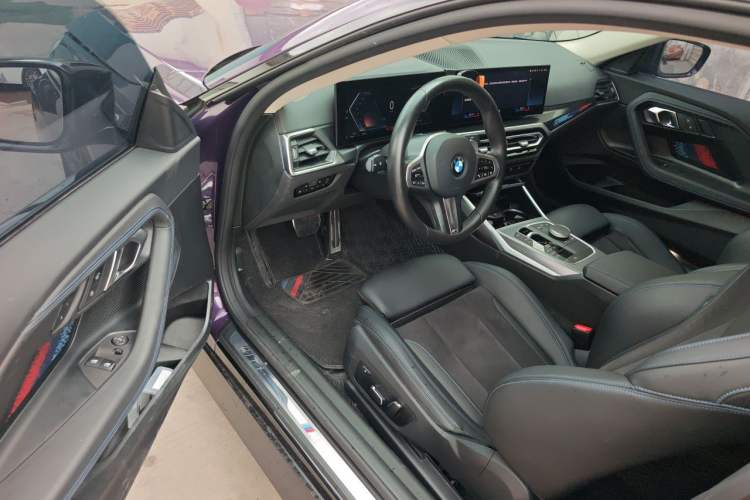 Used BMW 2 Series 2023 225i M Sport Night Edition Package Driver Seat