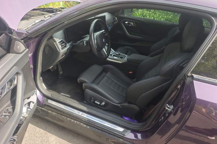 Used BMW 2 Series 2023 M240i Interior 3