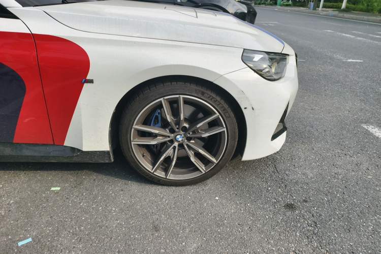 Used BMW 2 Series 2023 M240i Right Front Wheel Hub