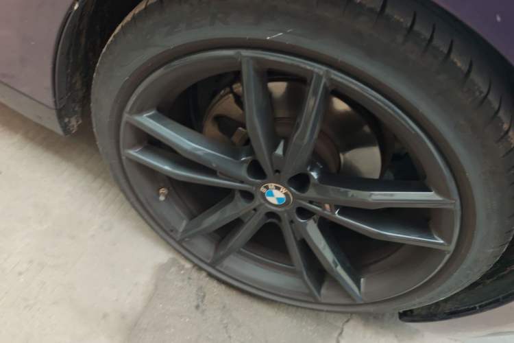 Used BMW 2 Series 2023 225i M Sport Night Edition Package Right Front Wheel Hub