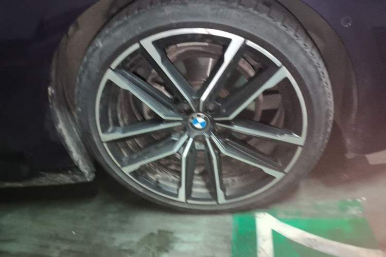 Used BMW 2 Series 2023 225i M Sport Night Edition Package Right Front Wheel Hub