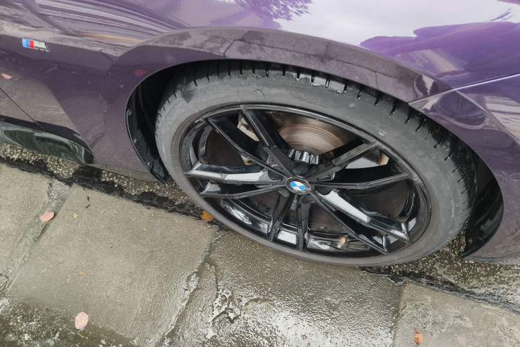Used BMW 2 Series 2023 225i M Sport Night Edition Package Right Front Wheel Hub