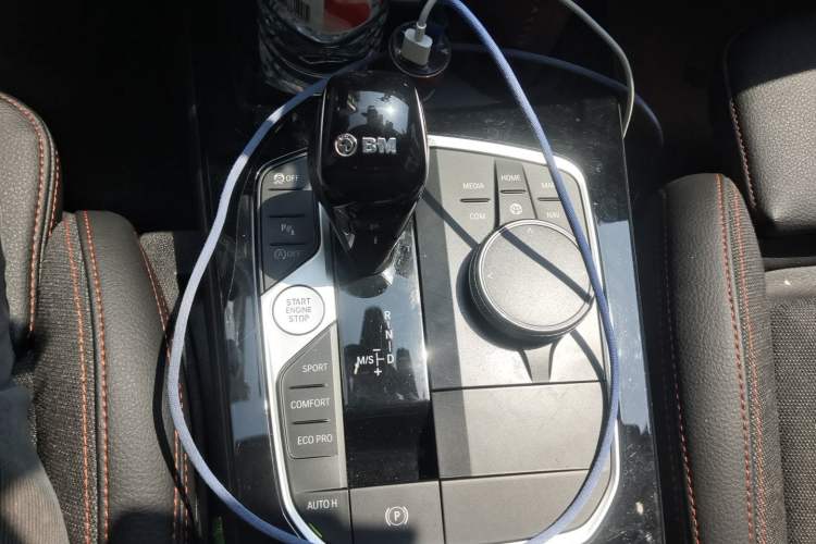 Used BMW 2 Series 2023 225i Four-Door Coupe M Sport Package Gear Lever