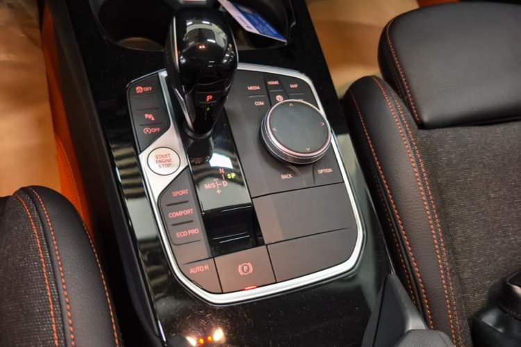 Used BMW 2 Series 2023 225i Four-Door Coupe M Sport Package Gear Lever