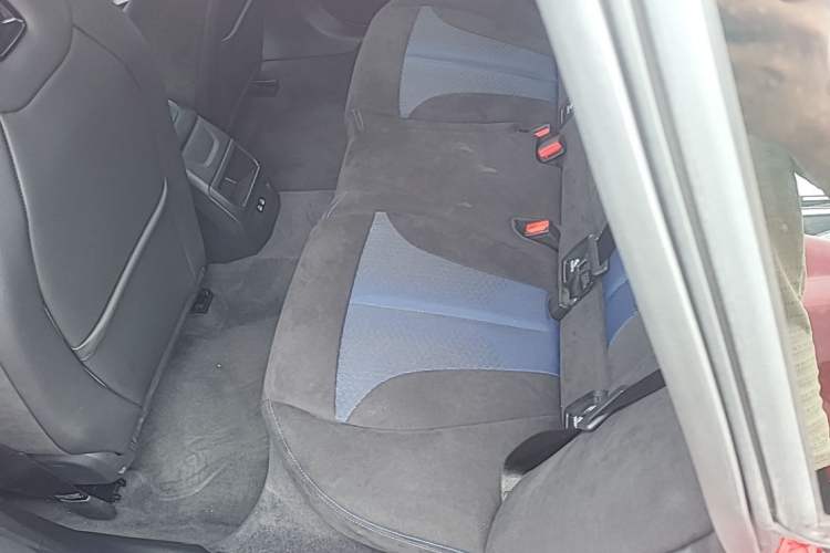 Used BMW 2 Series 2023 225i Four-Door Coupe M Sport Shadowline Package Left Rear Seat