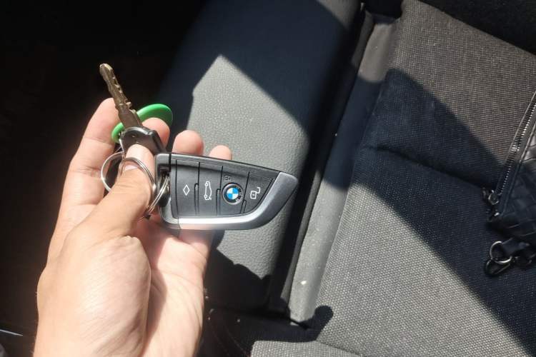 Used BMW 2 Series 2023 225i Four-Door Coupe M Sport Package Vehicle Key
