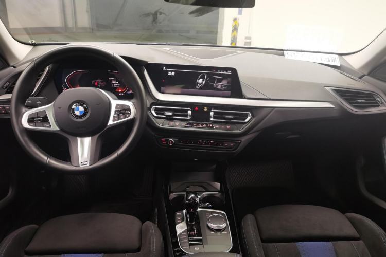Used BMW 2 Series 2023 Facelifted 225i Four-Door Coupe M Sport Night Edition Package Center Console