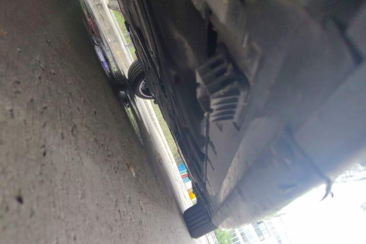 Used BMW 2 Series 2023 225i Four-Door Coupe M Sport Shadowline Package Chassis Front Left
