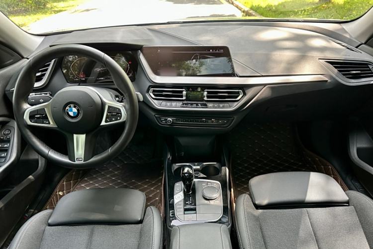 Used BMW 2 Series 2023 225i Four-Door Coupe M Sport Package Interior 3