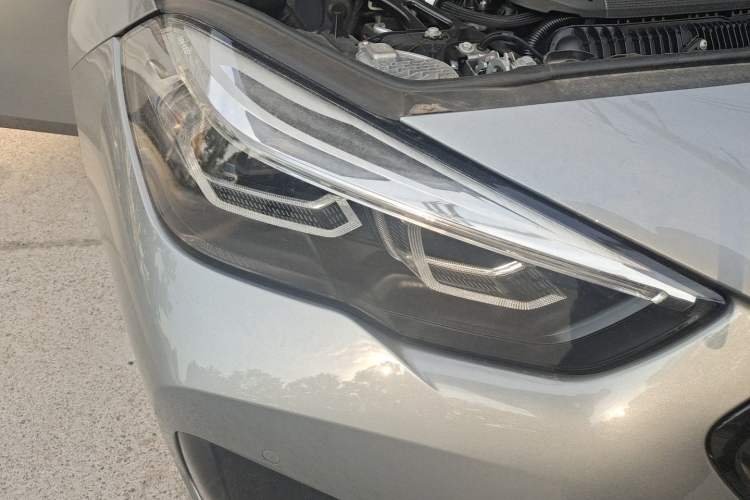 Used BMW 2 Series 2023 225i Four-Door Coupe M Sport Shadowline Package Right Front Headlight