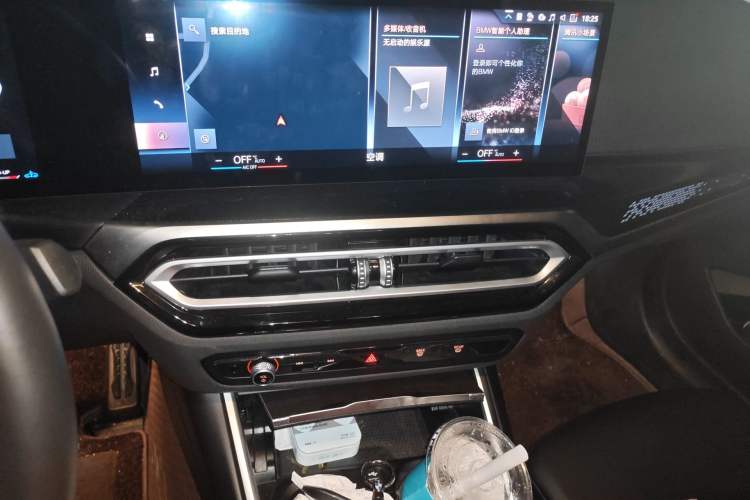 Used BMW 2 Series 2023 225i M Sport Night Edition Package Audio And AC Panel