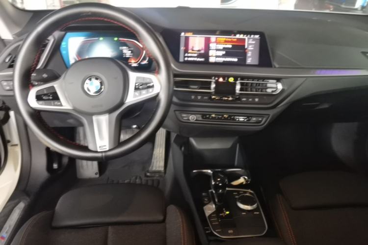 Used BMW 2 Series 2023 225i Four-Door Coupe M Sport Package Center Console