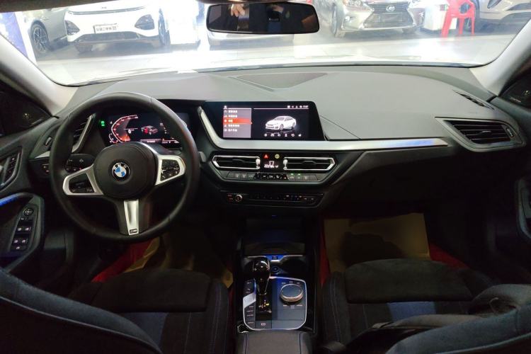 Used BMW 2 Series 2023 225i Four-Door Coupe M Sport Shadowline Package Center Console