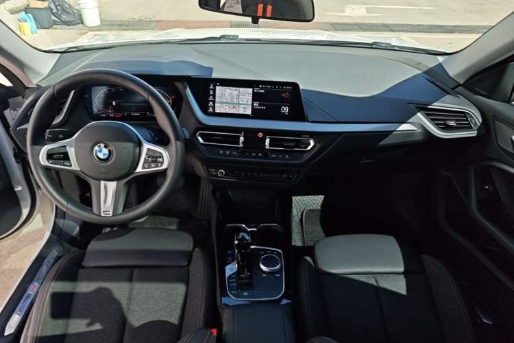 Used BMW 2 Series 2023 225i Four-Door Coupe M Sport Package Center Console