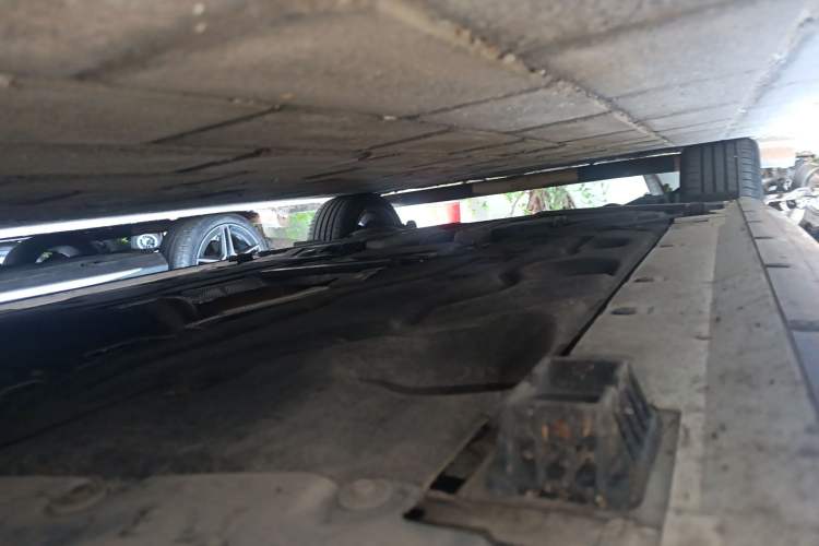 Used BMW 2 Series 2023 225i Four-Door Coupe M Sport Shadowline Package Chassis Front Right