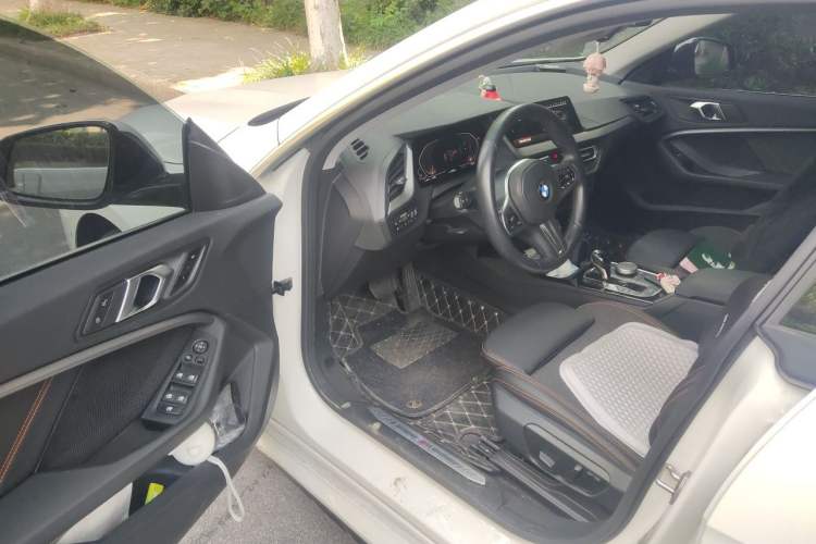 Used BMW 2 Series 2023 225i Four-Door Coupe M Sport Package Driver Seat