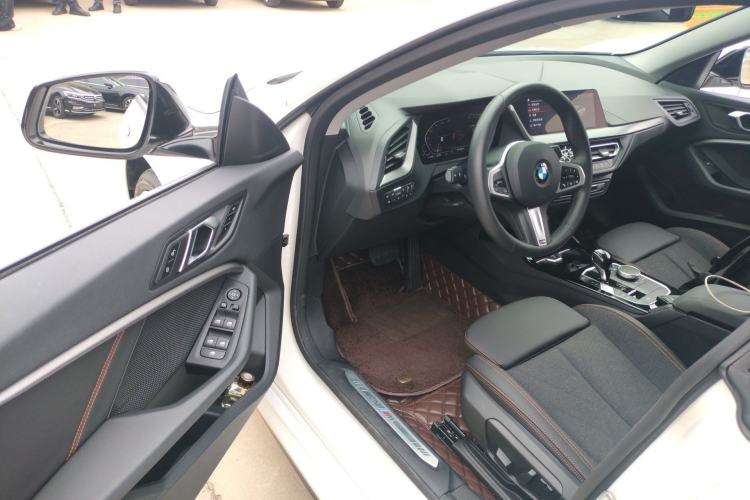 Used BMW 2 Series 2023 225i Four-Door Coupe M Sport Package Driver Seat