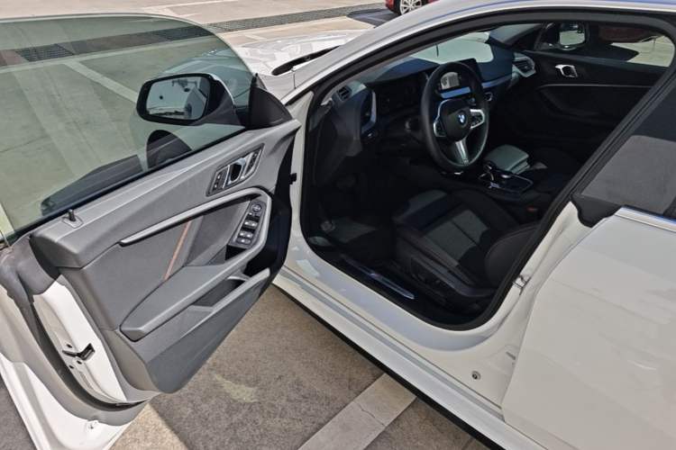 Used BMW 2 Series 2023 225i Four-Door Coupe M Sport Package Driver Seat