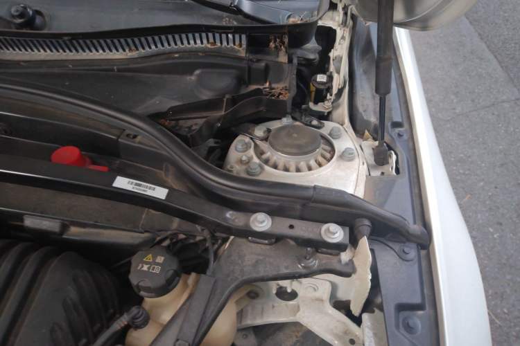 Used BMW 2 Series 2023 225i Four-Door Coupe M Sport Package Engine Bay Left