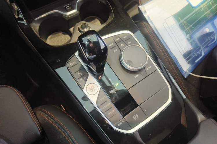 Used BMW 2 Series 2023 225i Four-Door Coupe M Sport Package Gear Lever