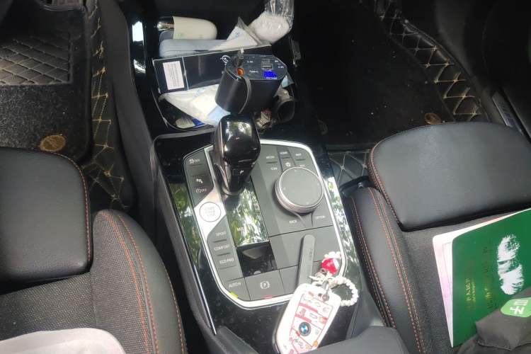 Used BMW 2 Series 2023 225i Four-Door Coupe M Sport Package Gear Lever