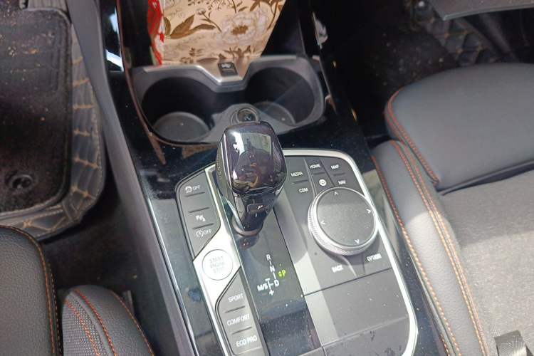 Used BMW 2 Series 2023 225i Four-Door Coupe M Sport Package Gear Lever