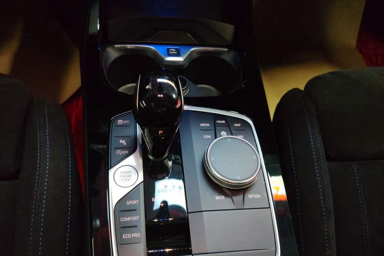 Used BMW 2 Series 2023 225i Four-Door Coupe M Sport Shadowline Package Gear Lever