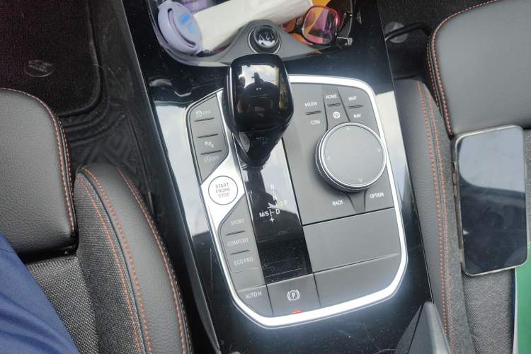 Used BMW 2 Series 2023 225i Four-Door Coupe M Sport Package Gear Lever