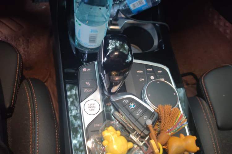 Used BMW 2 Series 2023 225i Four-Door Coupe M Sport Package Gear Lever