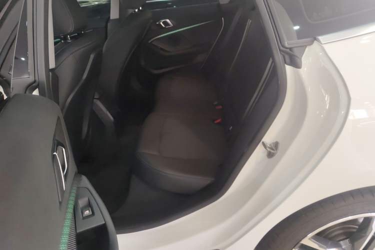 Used BMW 2 Series 2023 225i Four-Door Coupe M Sport Package Interior 4