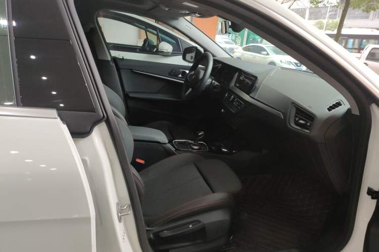 Used BMW 2 Series 2023 225i Four-Door Coupe M Sport Package Interior 5
