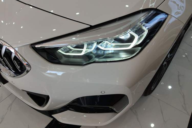 Used BMW 2 Series 2023 225i Four-Door Coupe M Sport Package Left Front Headlight