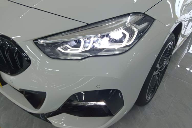 Used BMW 2 Series 2023 Facelifted 225i Four-Door Coupe M Sport Night Edition Package Left Front Headlight