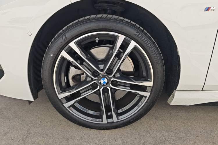 Used BMW 2 Series 2023 225i Four-Door Coupe M Sport Package Left Front Wheel Hub