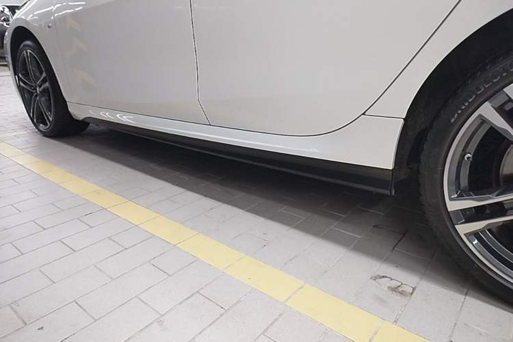 Used BMW 2 Series 2023 225i Four-Door Coupe M Sport Shadowline Package Left Side Sill
