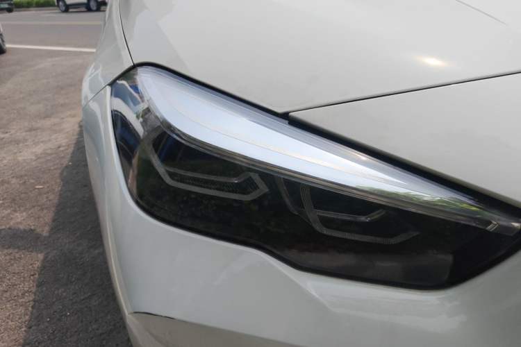 Used BMW 2 Series 2023 225i Four-Door Coupe M Sport Package Right Front Headlight