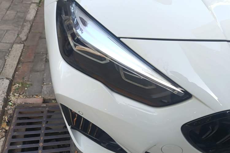 Used BMW 2 Series 2023 225i Four-Door Coupe M Sport Shadowline Package Right Front Headlight